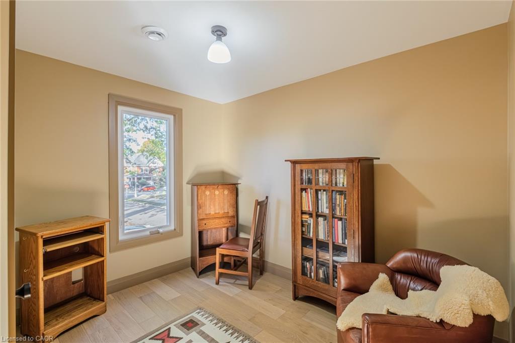 74 Lynnwood Avenue Property Photo 24