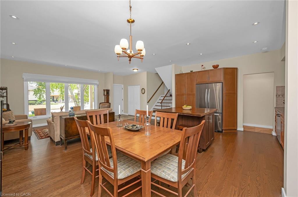 285 Surrey Drive Property Photo 11