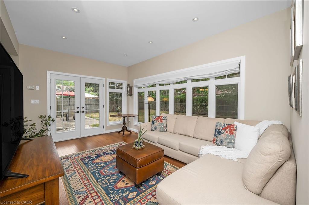 285 Surrey Drive Property Photo 16