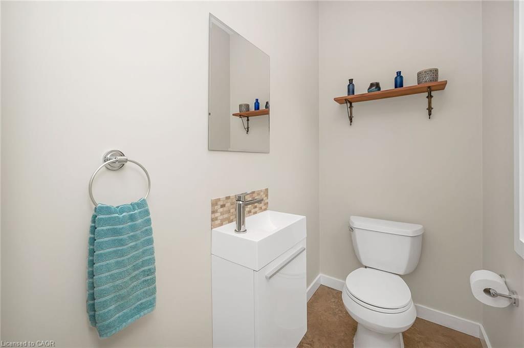 285 Surrey Drive Property Photo 17