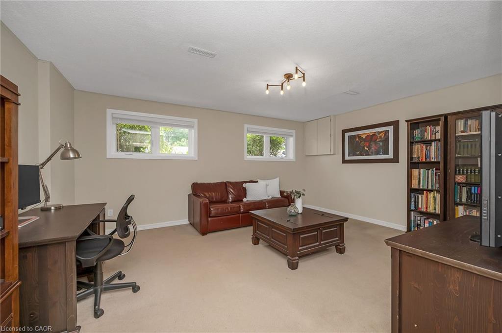285 Surrey Drive Property Photo 19