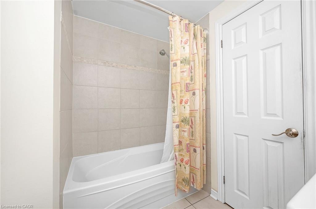 285 Surrey Drive Property Photo 28