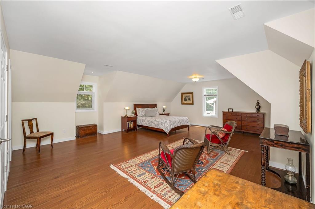 285 Surrey Drive Property Photo 33