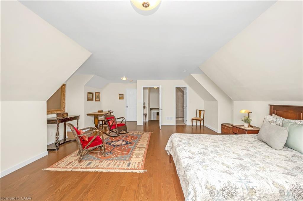 285 Surrey Drive Property Photo 36
