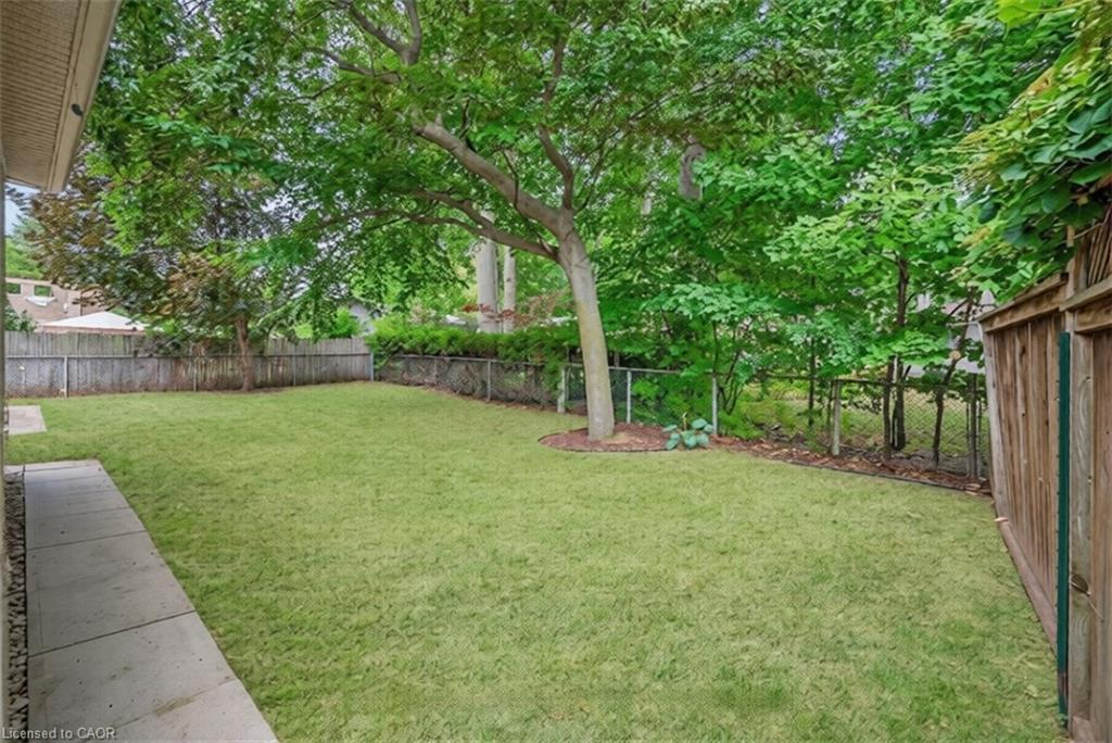 285 Surrey Drive Property Photo 41
