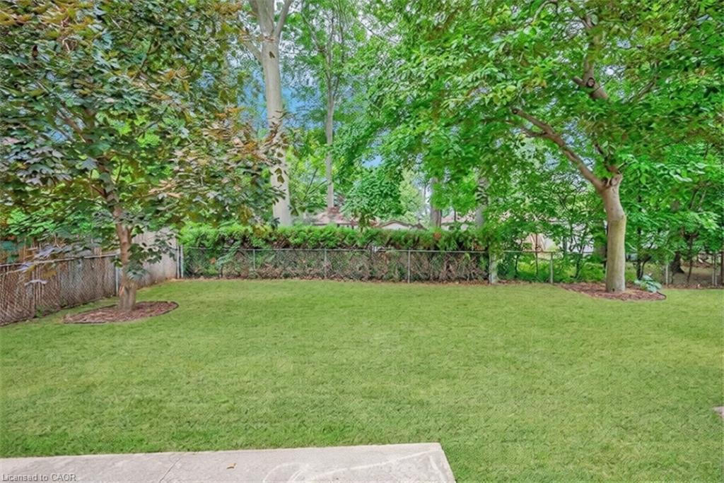 285 Surrey Drive Property Photo 43