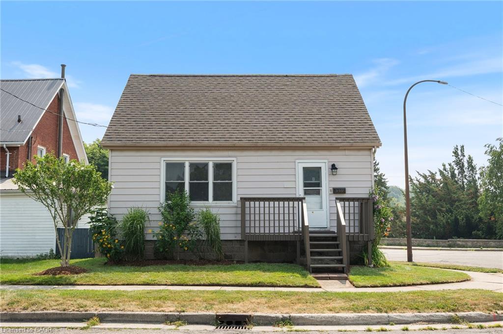 339 Colborne Street N Property Photo 1