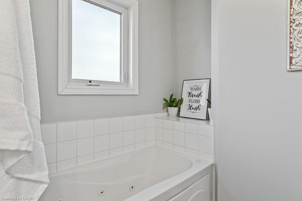 9793 Dickenson Road W Property Photo 23