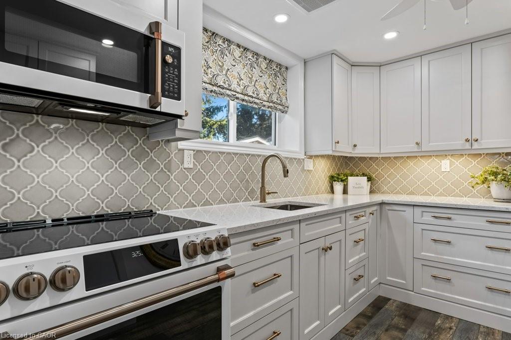 9793 Dickenson Road W Property Photo 32