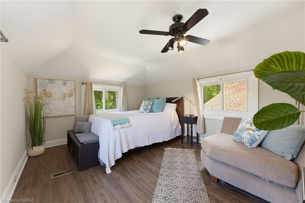 7 Lorimer Street Property Photo 18