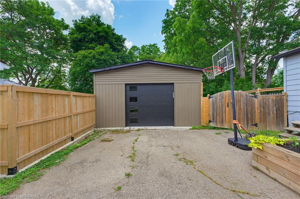 7 Lorimer Street Property Photo 20