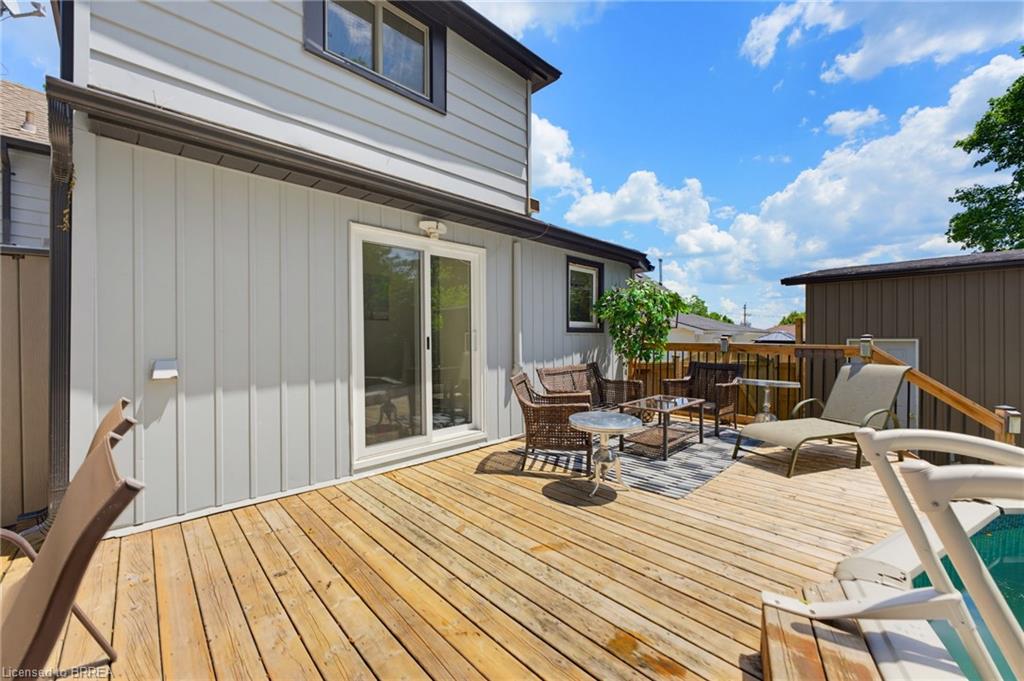 7 Lorimer Street Property Photo 22