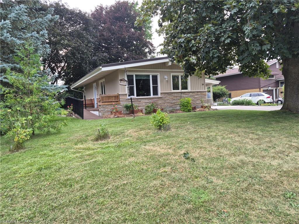 26 Meadowlark Road Property Photo 13