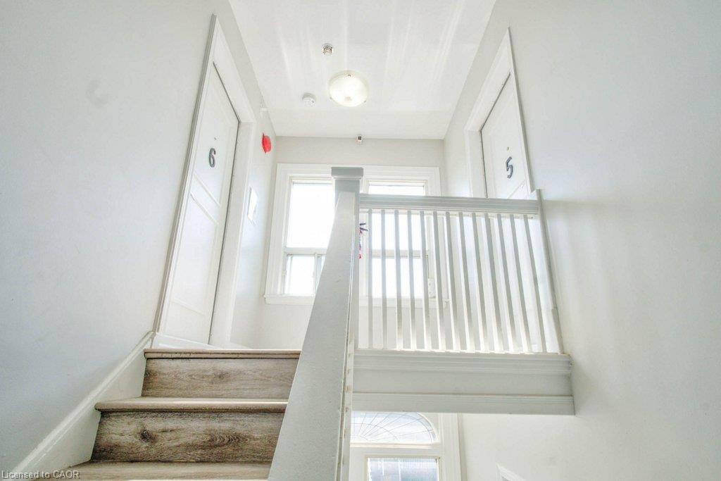 5-81 Gibson Avenue Property Photo 6