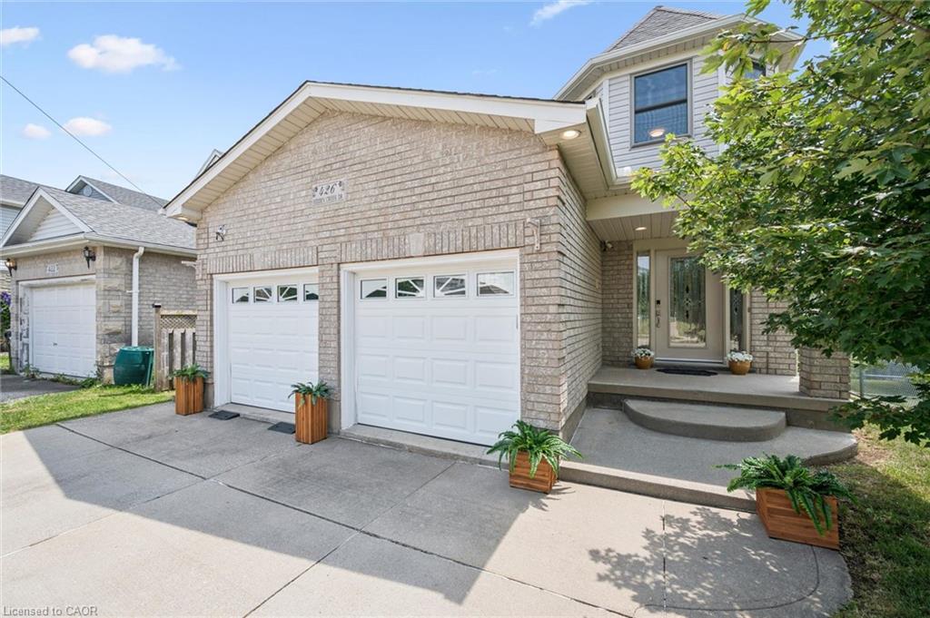 426 Hidden Creek Drive Property Photo 4