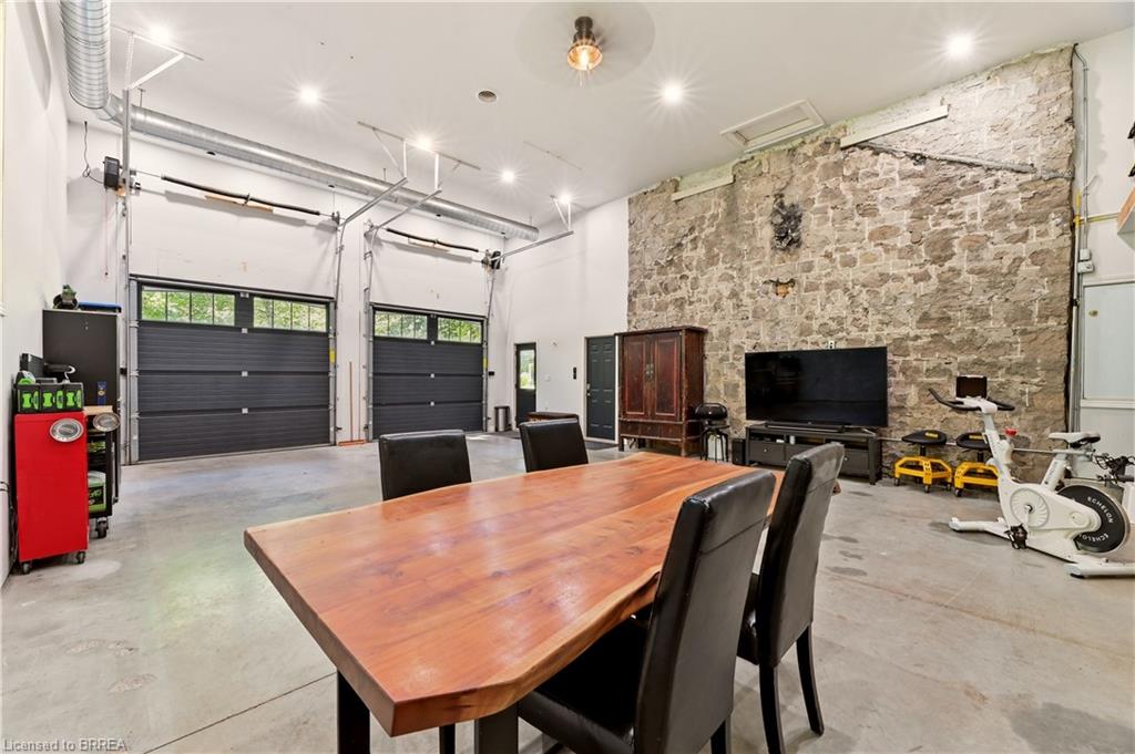 25 Dunbar Street Property Photo 7