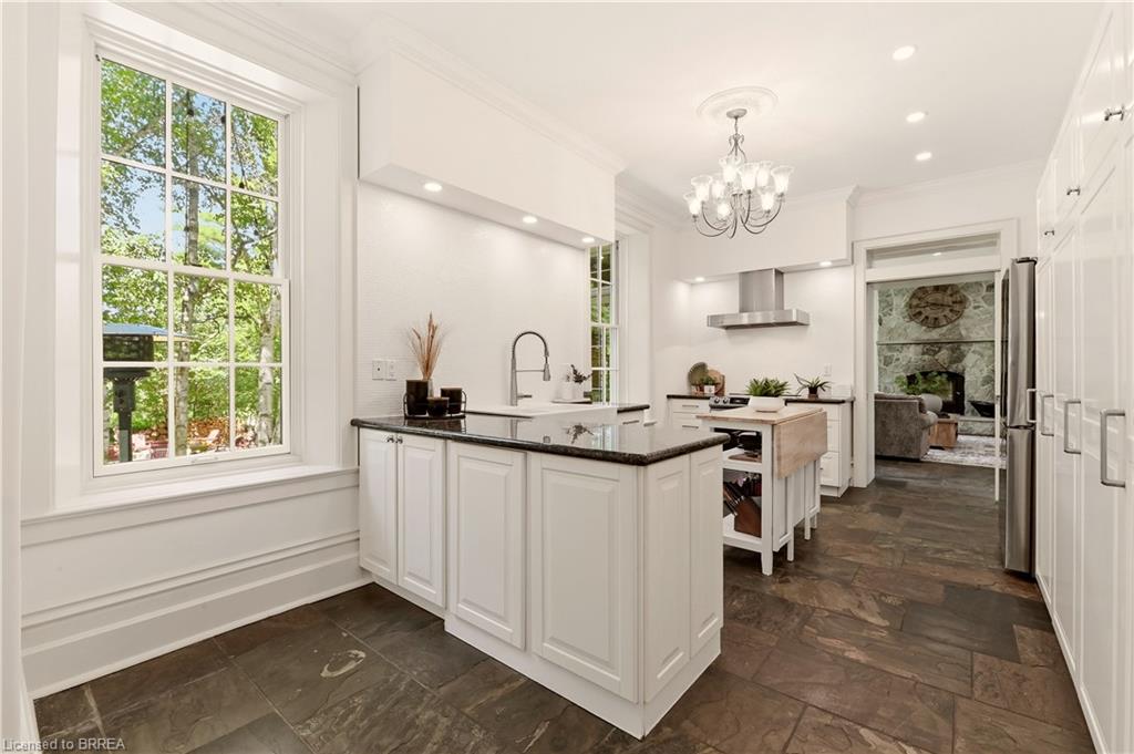 25 Dunbar Street Property Photo 18