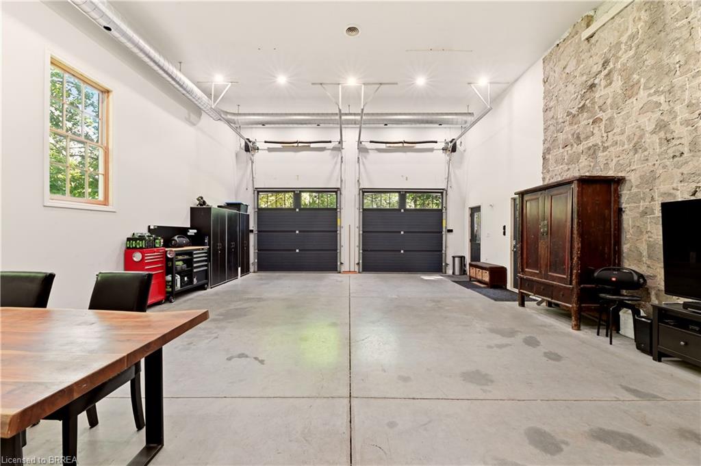 25 Dunbar Street Property Photo 41