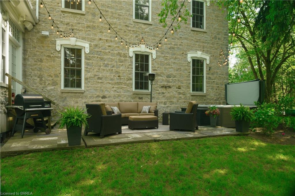 25 Dunbar Street Property Photo 46