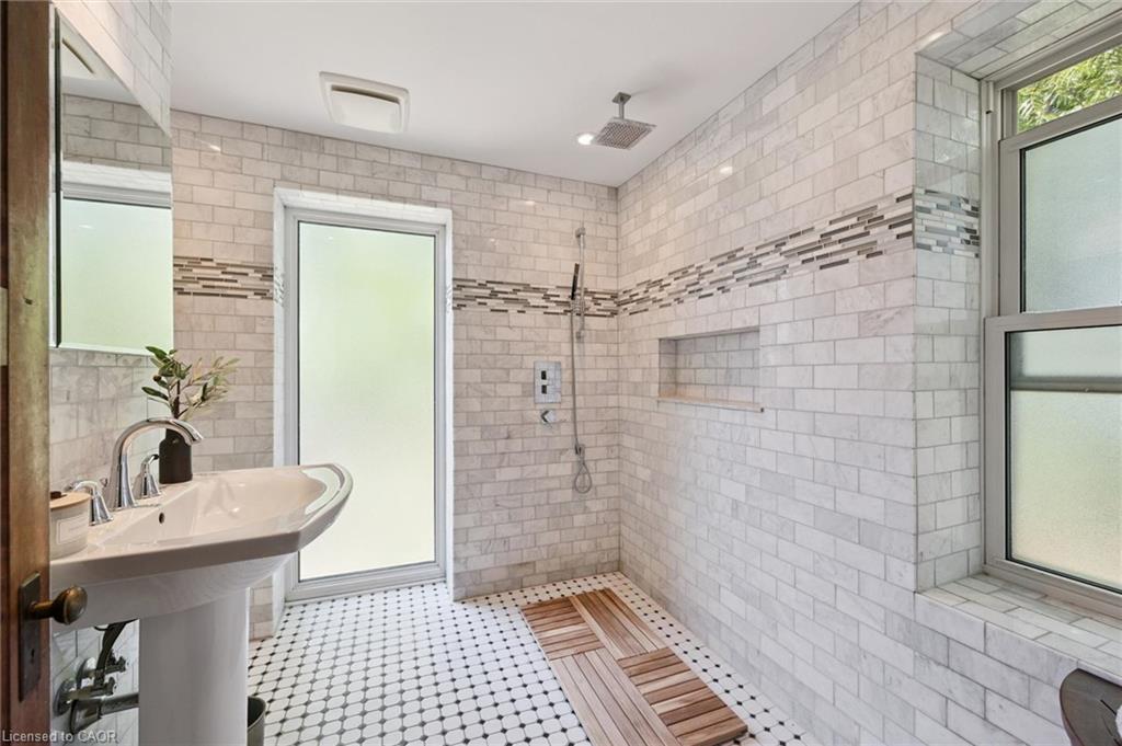 100 Dawson Street Property Photo 18