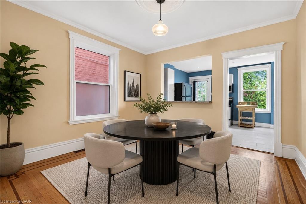 520 John Street N Property Photo 1