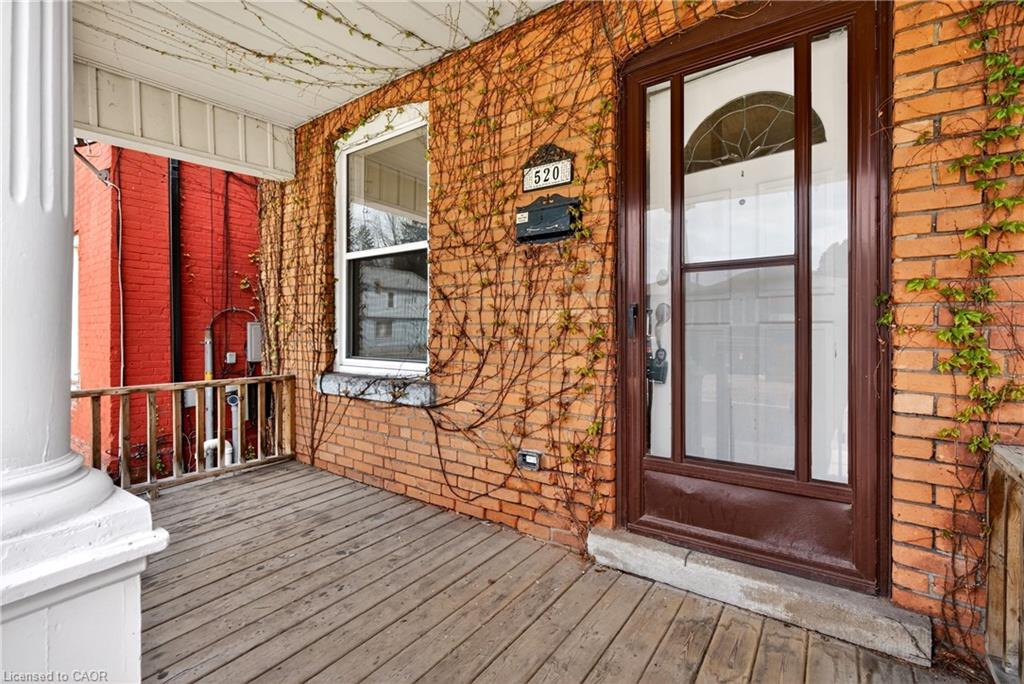 520 John Street N Property Photo 4