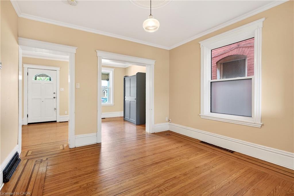 520 John Street N Property Photo 16
