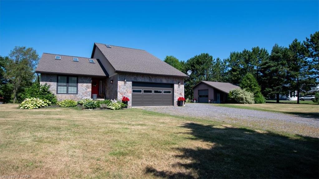 411 Champagne Road Property Photo 3