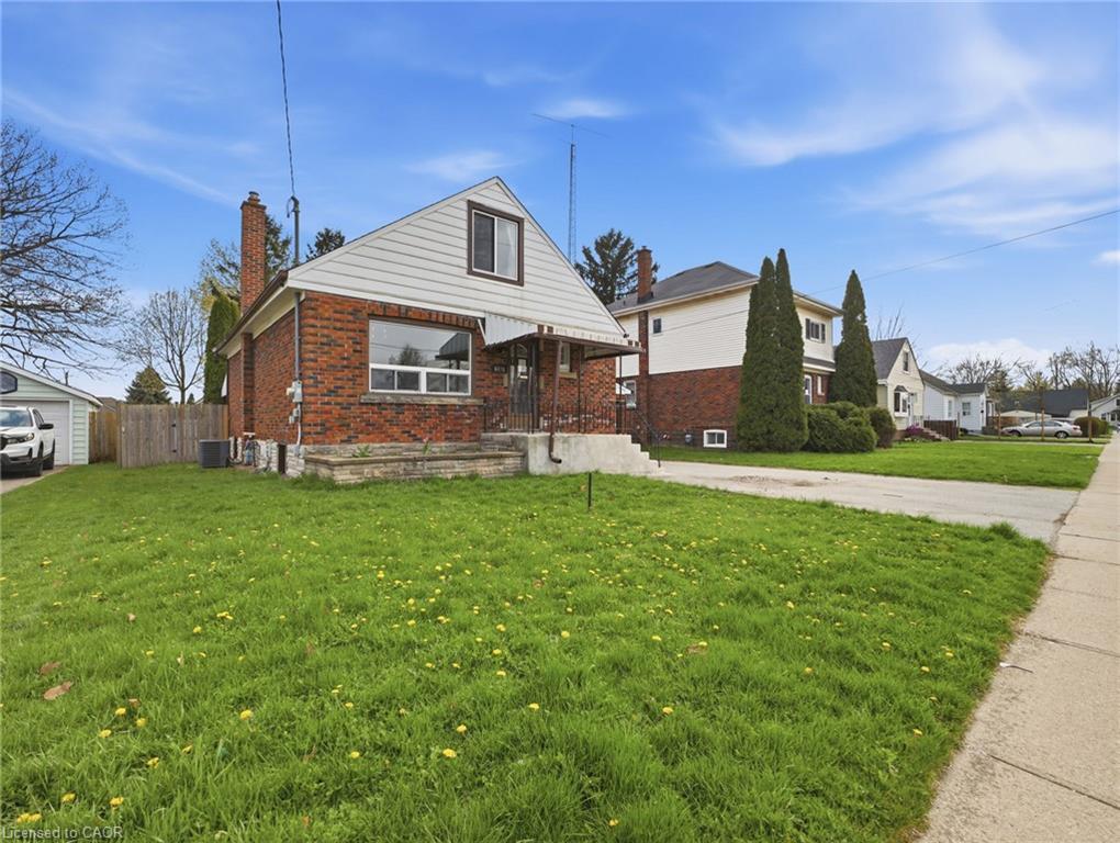 6476 Maranda Street Property Photo 3