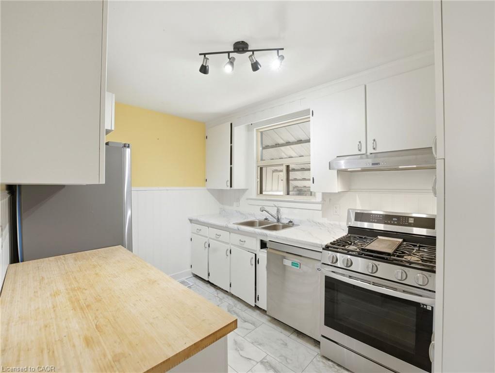 6476 Maranda Street Property Photo 8