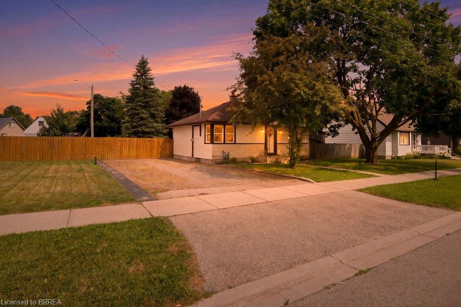 27 Frank Street Property Photo 1