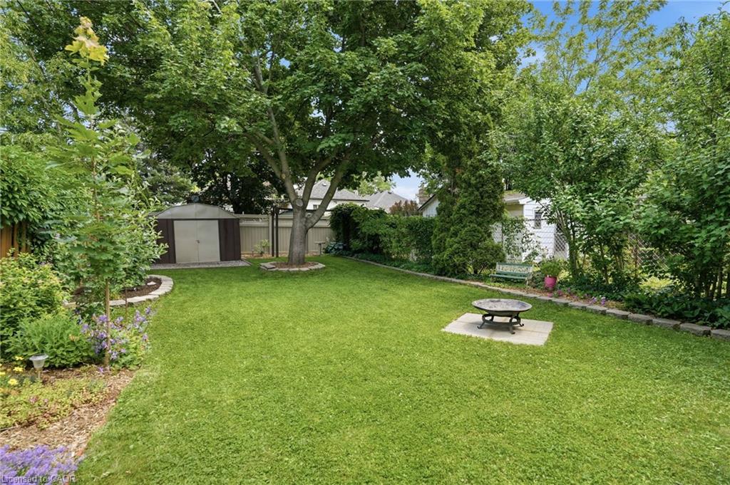 18 Province Street N Property Photo 13
