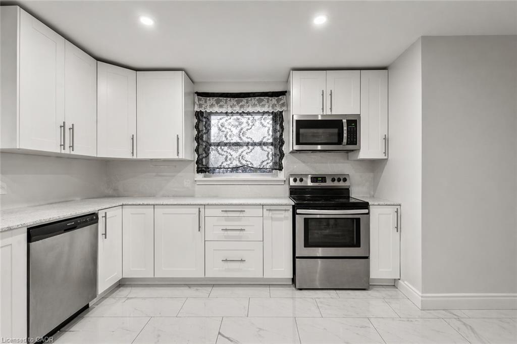 557 Lake Street Property Photo 8