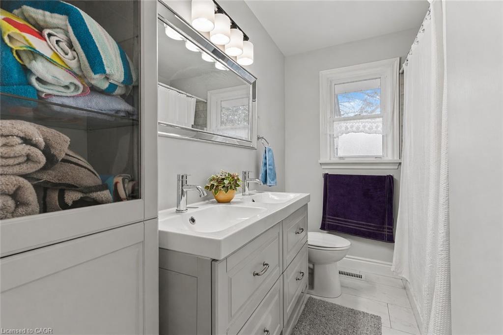 557 Lake Street Property Photo 14