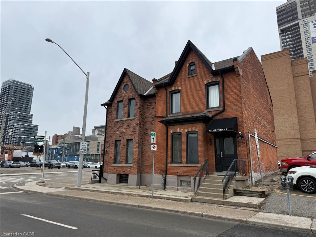 101 Hunter Street E Property Photo 1