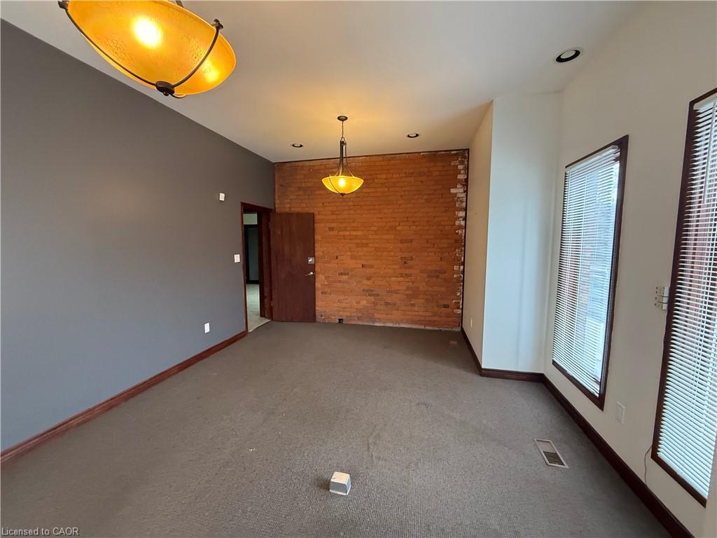 101 Hunter Street E Property Photo 5
