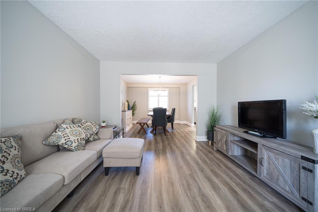 20 Hogarth Road Property Photo 8