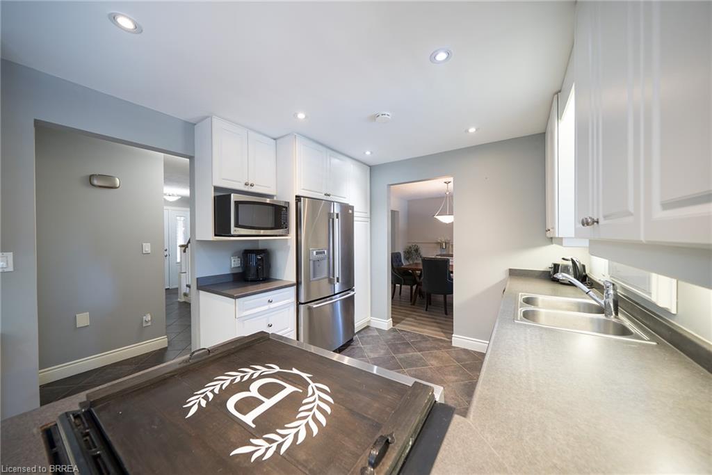 20 Hogarth Road Property Photo 13