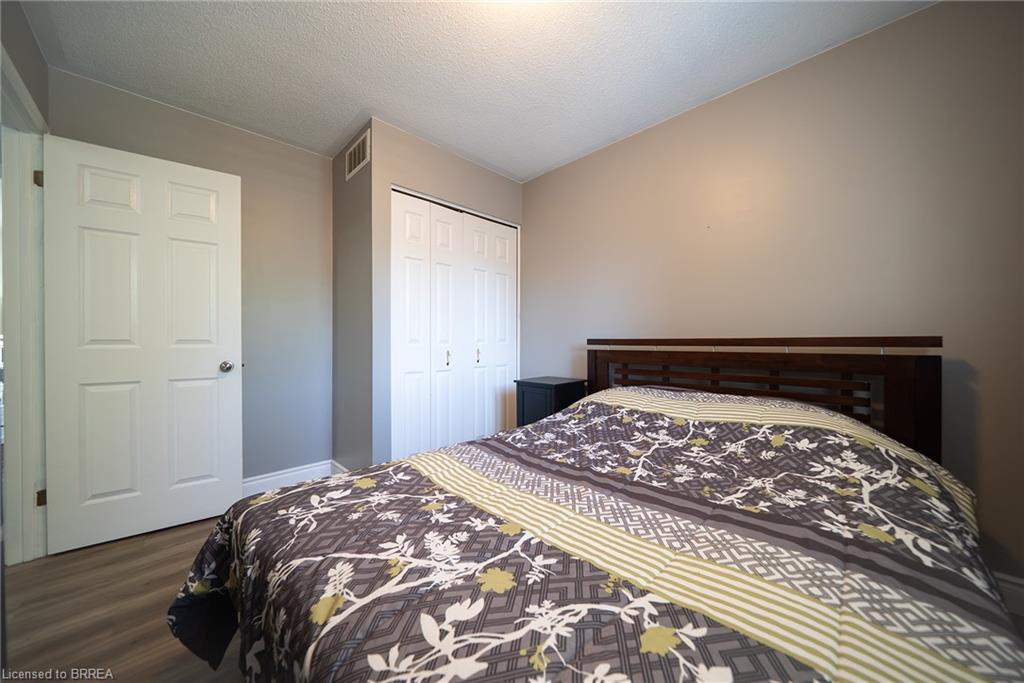 20 Hogarth Road Property Photo 24
