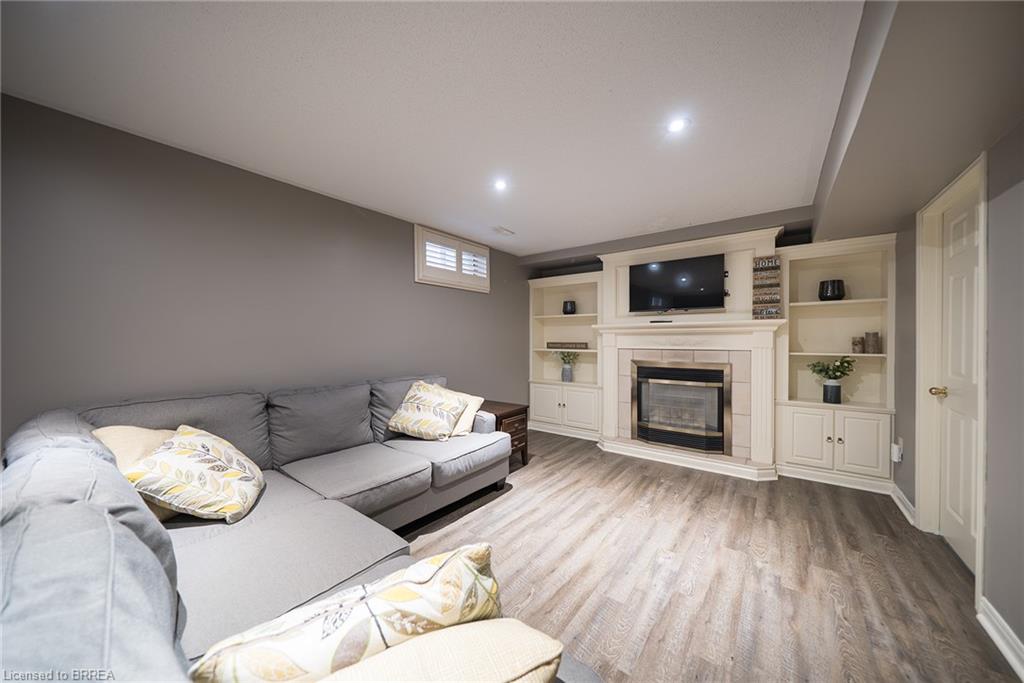 20 Hogarth Road Property Photo 34