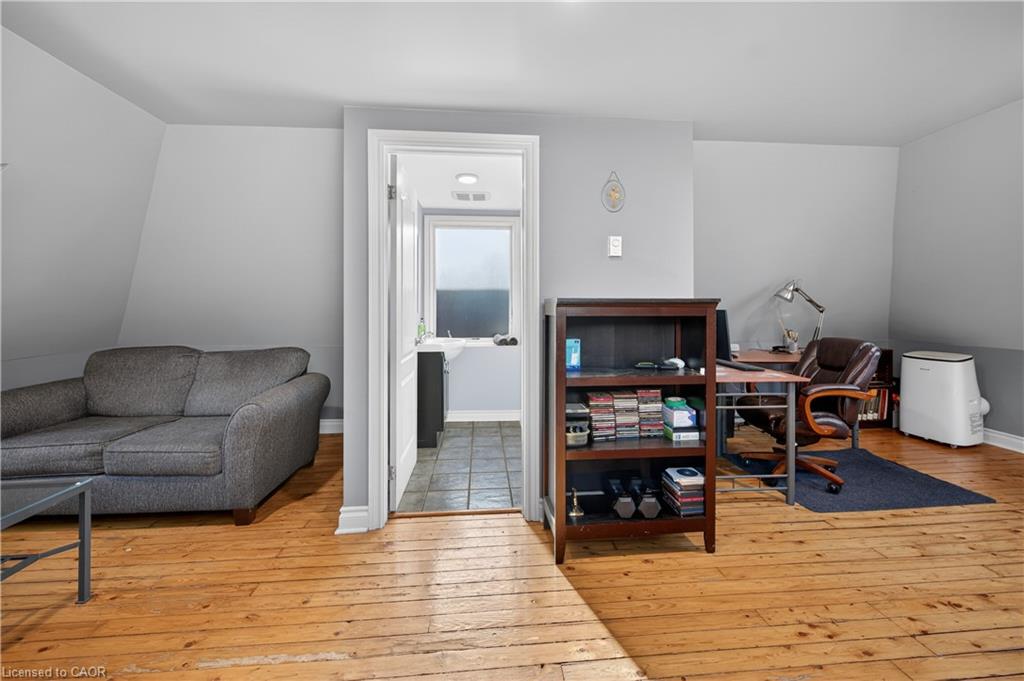 90 Blake Street Property Photo 40