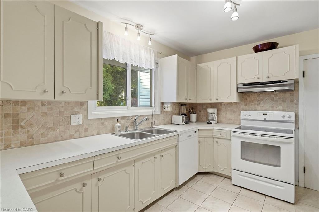 31 Valerie Drive Property Photo 10