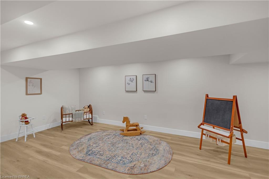 44 Tyrell Street Property Photo 30