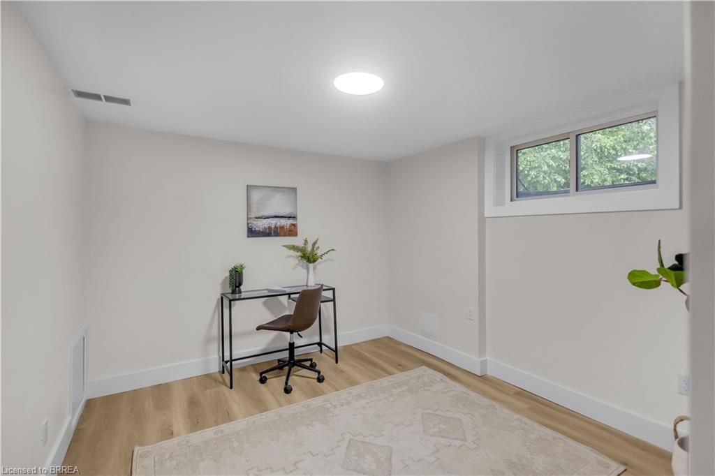 44 Tyrell Street Property Photo 32