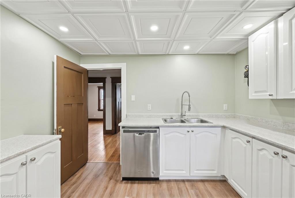 1031 Carling Avenue Property Photo 28