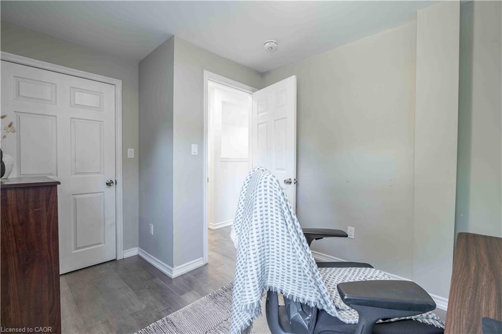 195 Wood Street E Property Photo 16