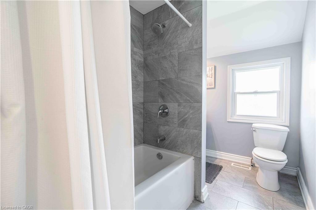 195 Wood Street E Property Photo 17