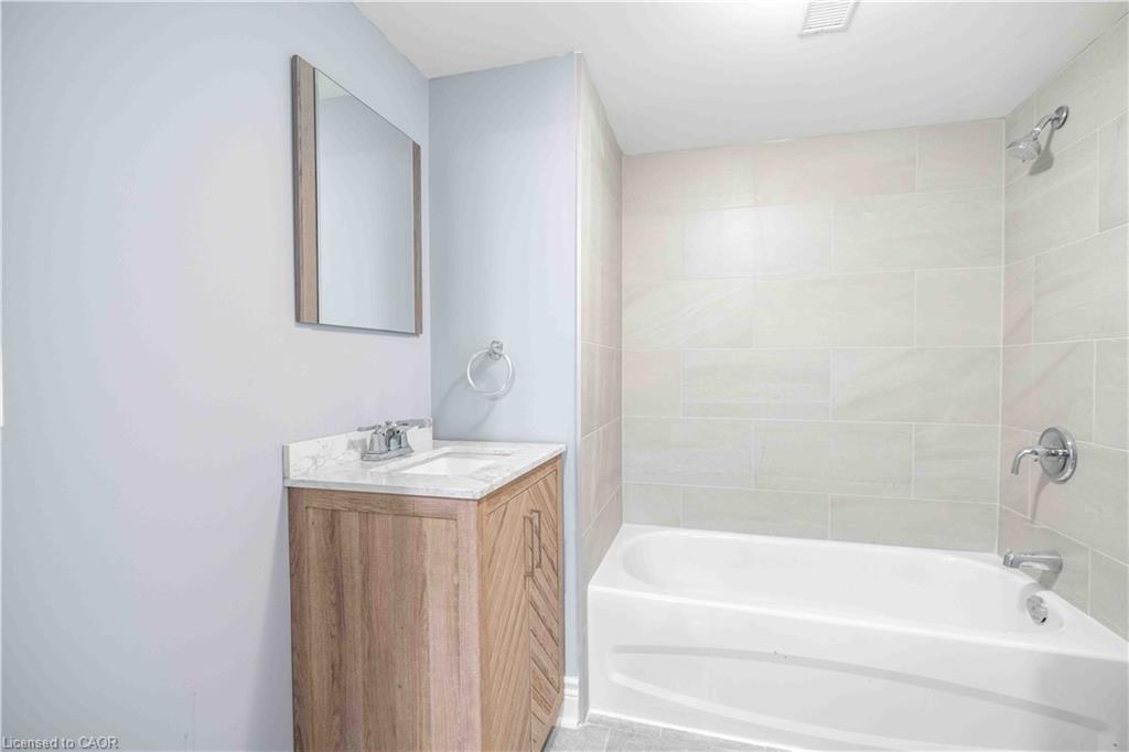 195 Wood Street E Property Photo 22