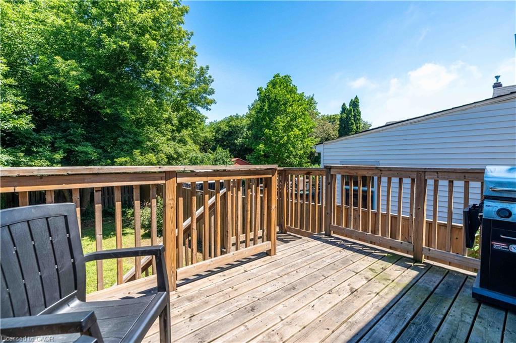 195 Wood Street E Property Photo 25