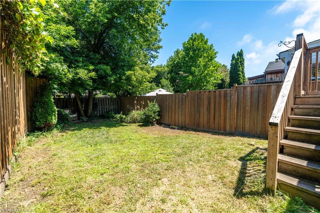 195 Wood Street E Property Photo 26